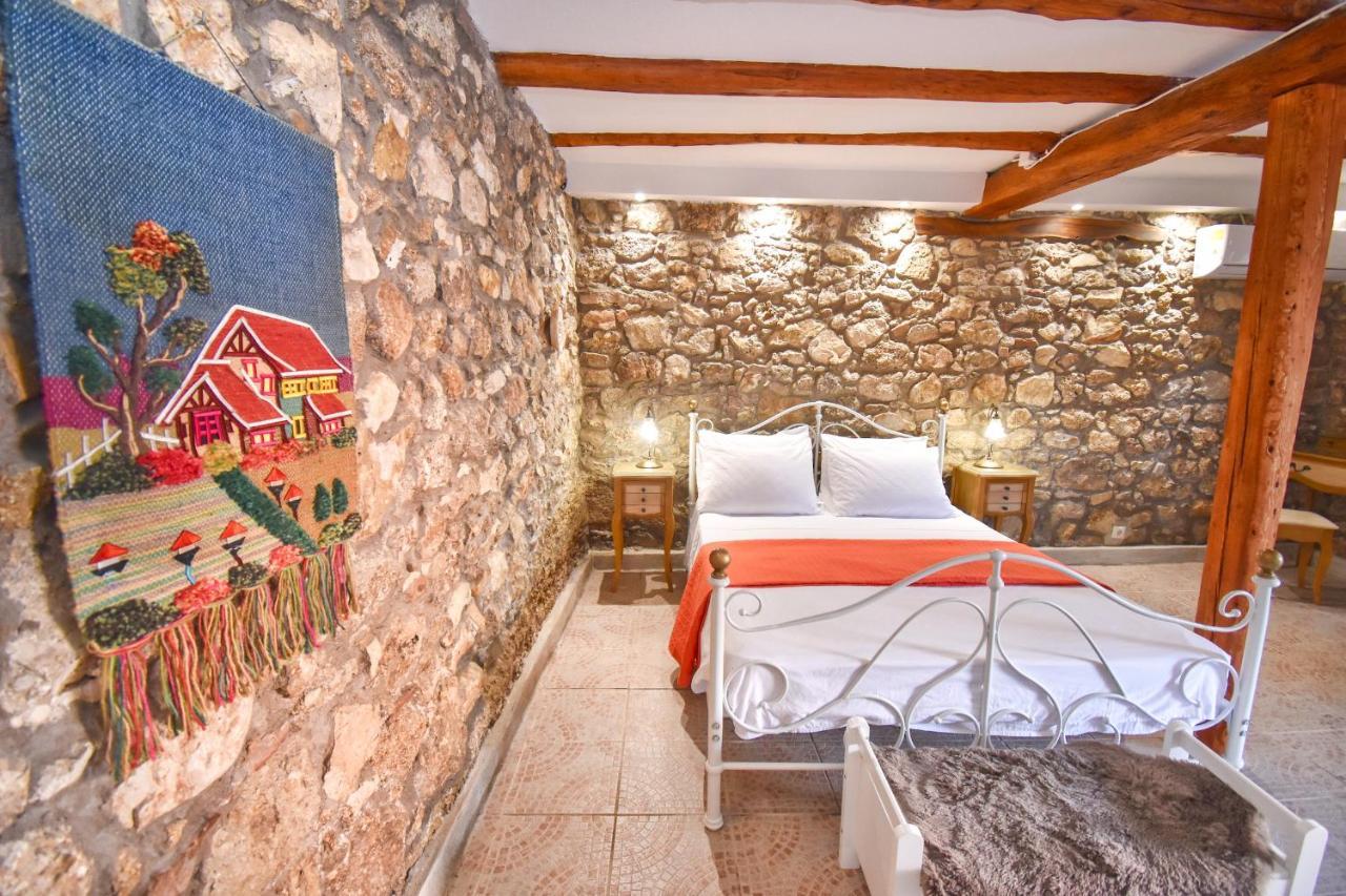 The Stone Suite Moraḯtika Exterior foto