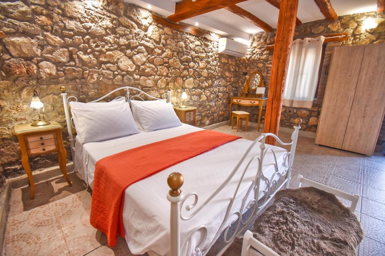 The Stone Suite Moraḯtika Exterior foto