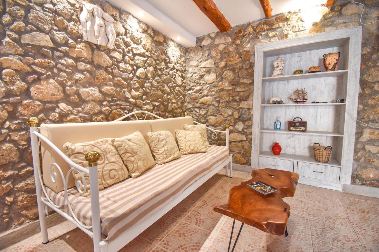 The Stone Suite Moraḯtika Exterior foto