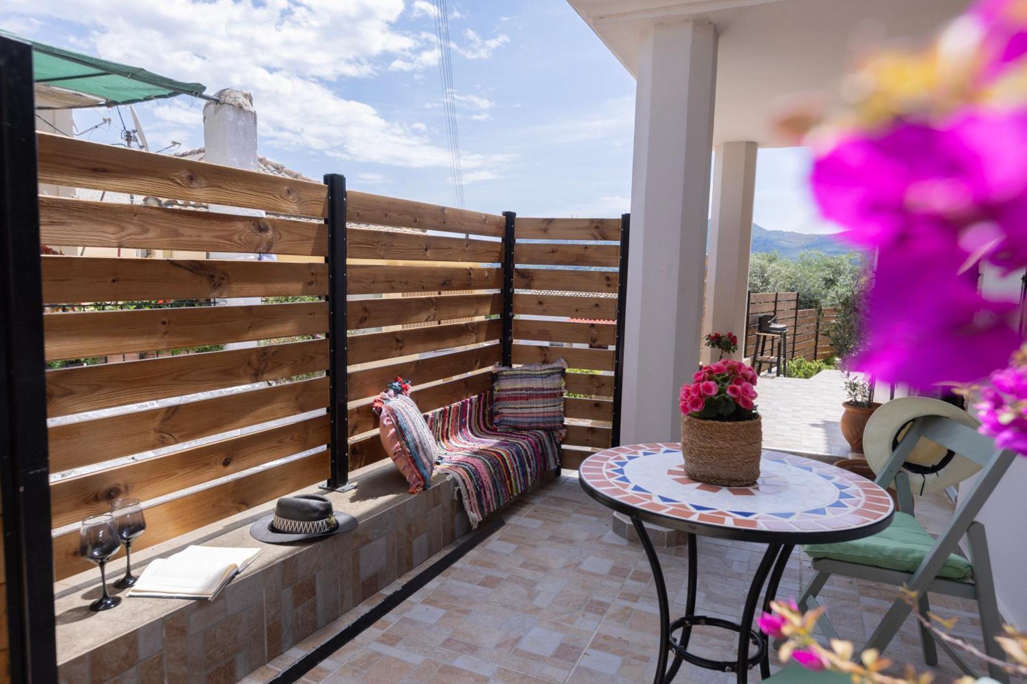 The Stone Suite Moraḯtika Exterior foto