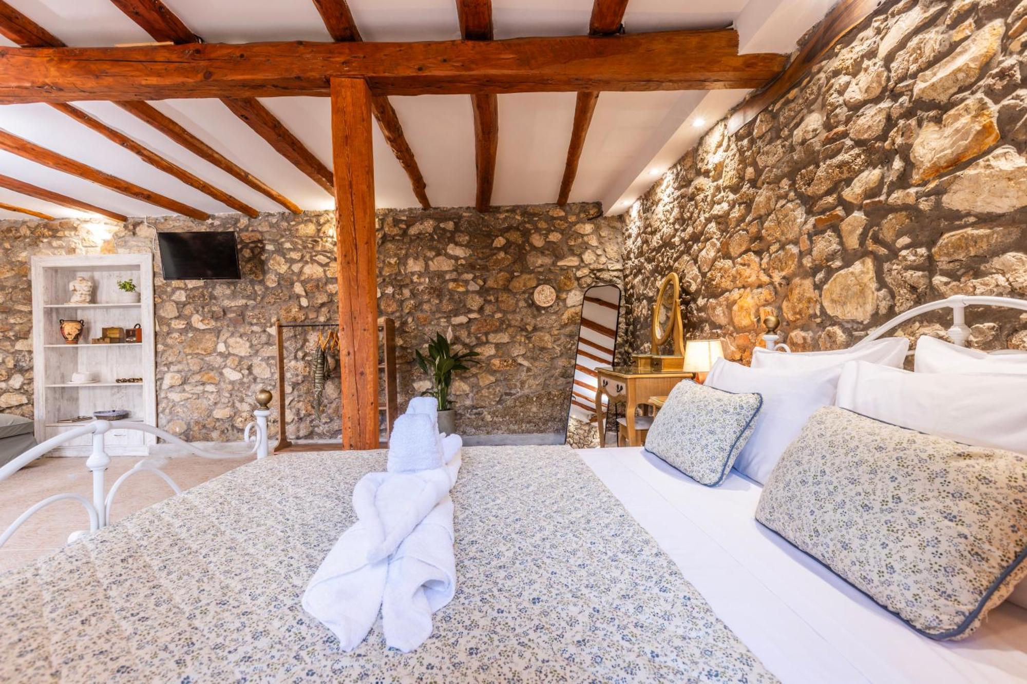 The Stone Suite Moraḯtika Exterior foto