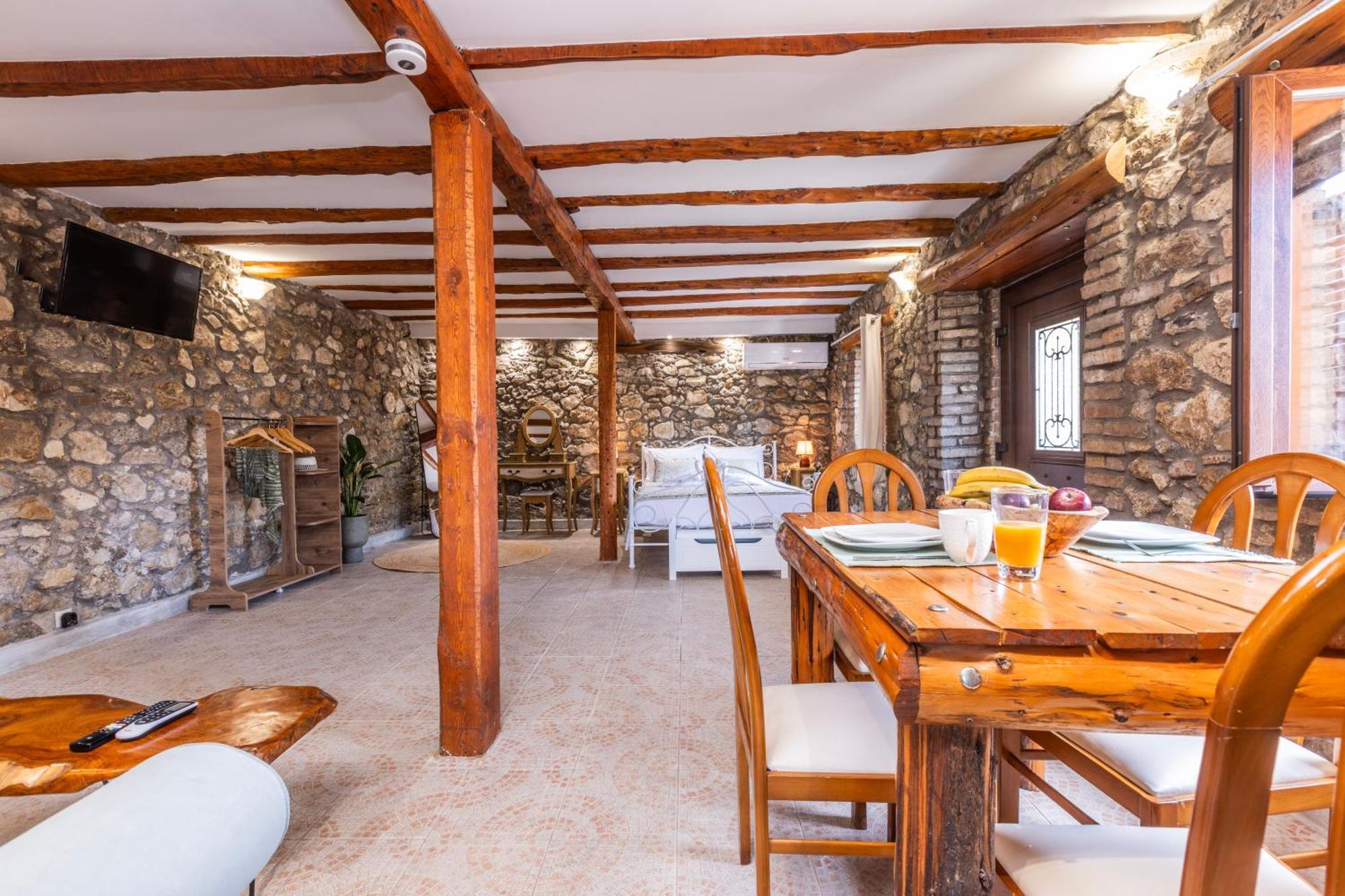 The Stone Suite Moraḯtika Exterior foto